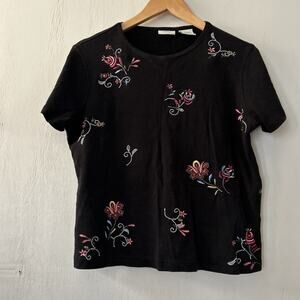 Classic Elements Shirt Medium Petite Black Floral Embroidered Short Sleeve